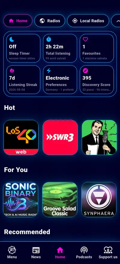 Schermata dell'app Universe Radio con elenco radio nel tema scuro